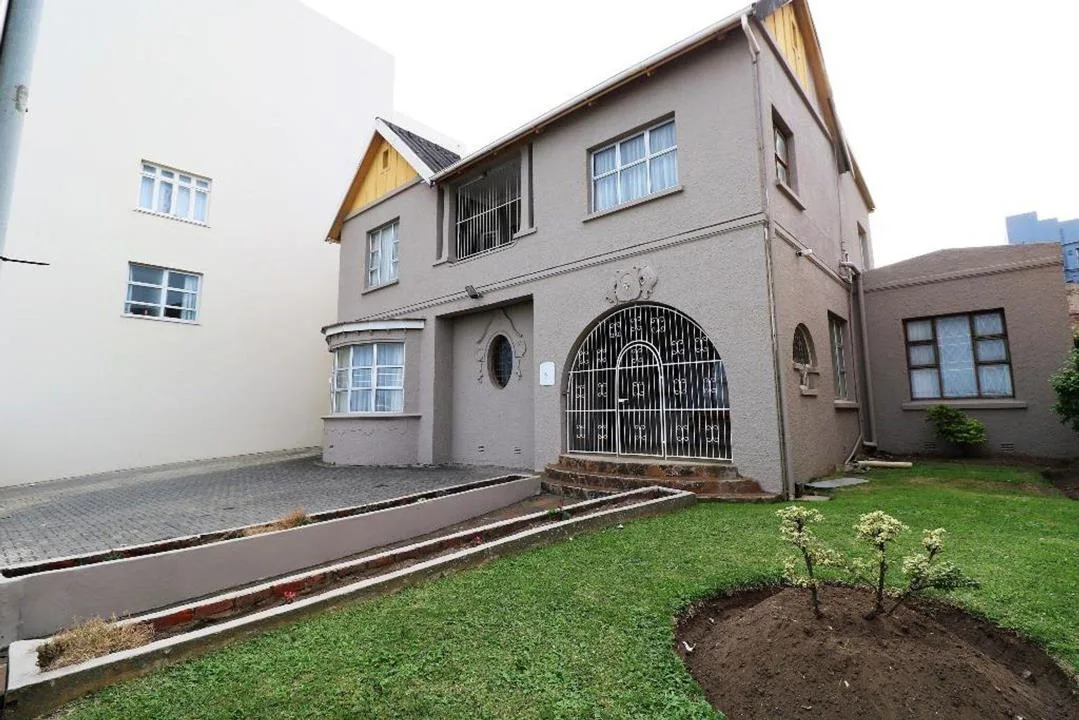 9 Bedroom House for sale in Quigney