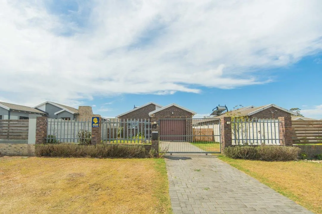 3 Bedroom House for sale in Fairview