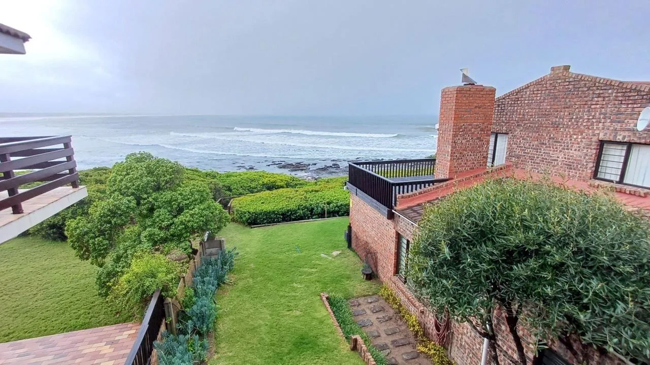 2 Bedroom Apartment / flat to rent in Jeffreys Bay Central