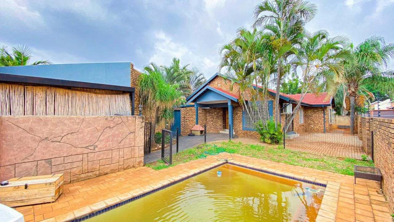3 Bedroom House for sale in Ninapark