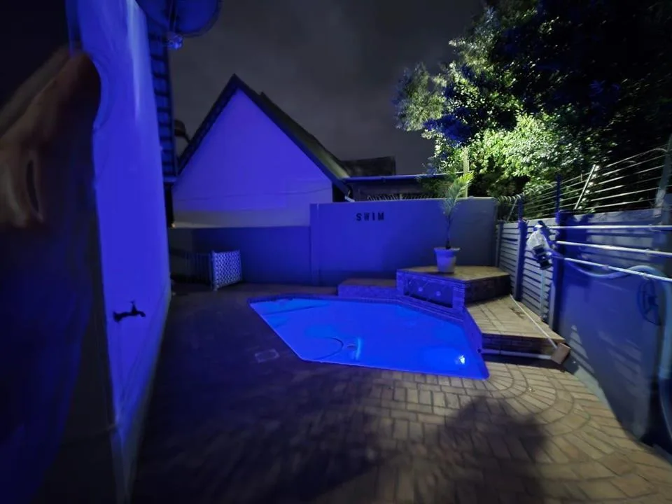 2 Bedroom Townhouse to rent in Meer En See