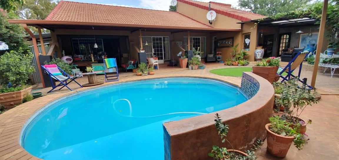 5 Bedroom House for sale in Kannoniers Park