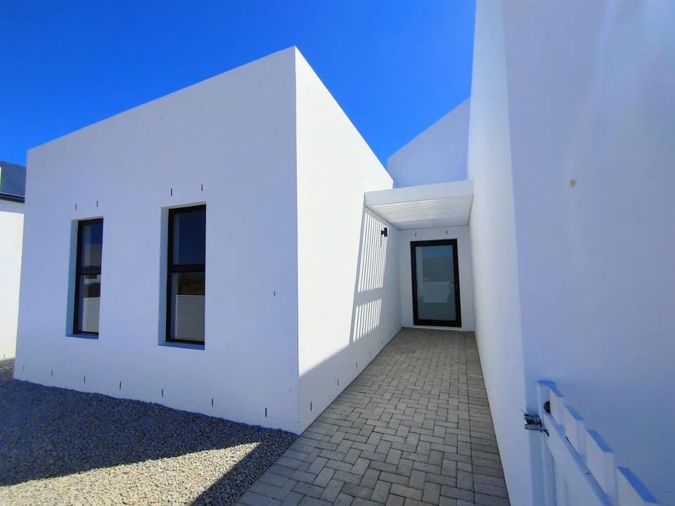 2 Bedroom House for sale in Britannia Beach Estate