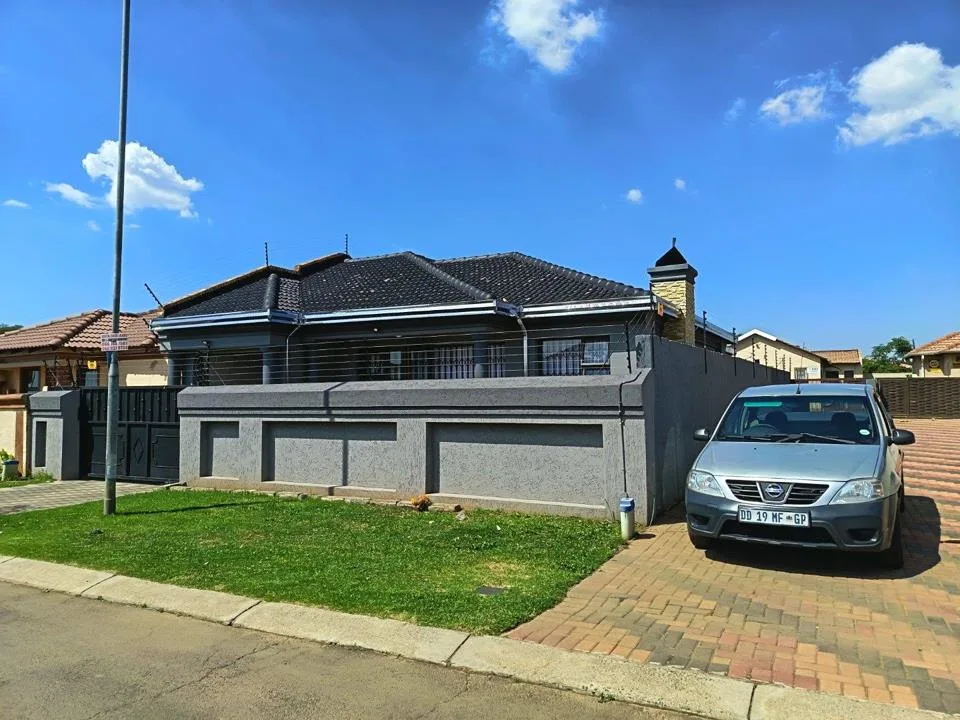 3 Bedroom House for sale in Windmill Park
