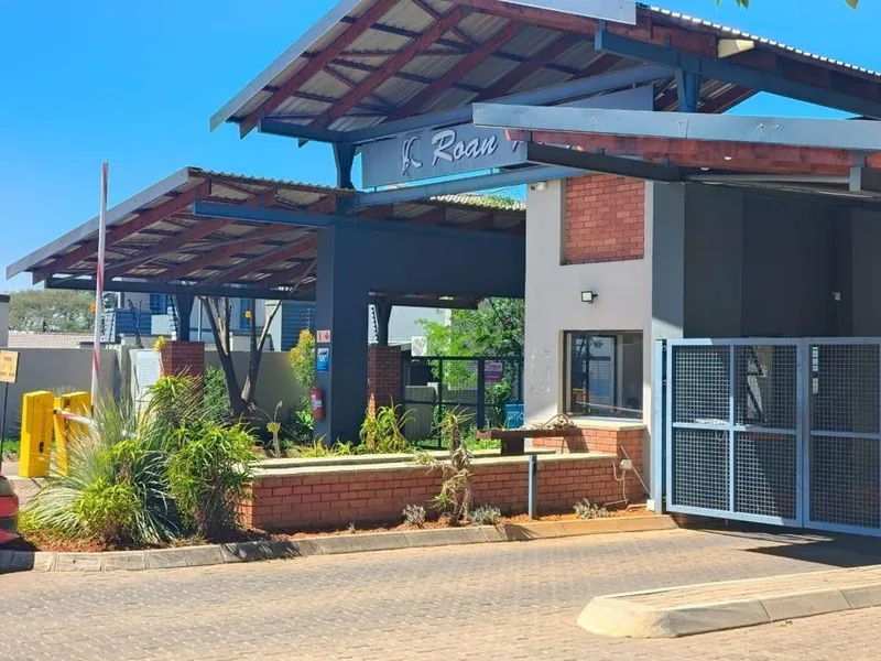 3 Bedroom Apartment / flat for sale in Waterkloof