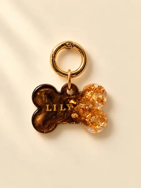 Placa Identificativa Lux Pet resina · Café con oro encapsulado