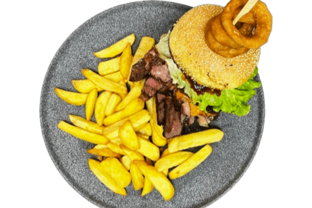 Steak burger in steak krompirček
