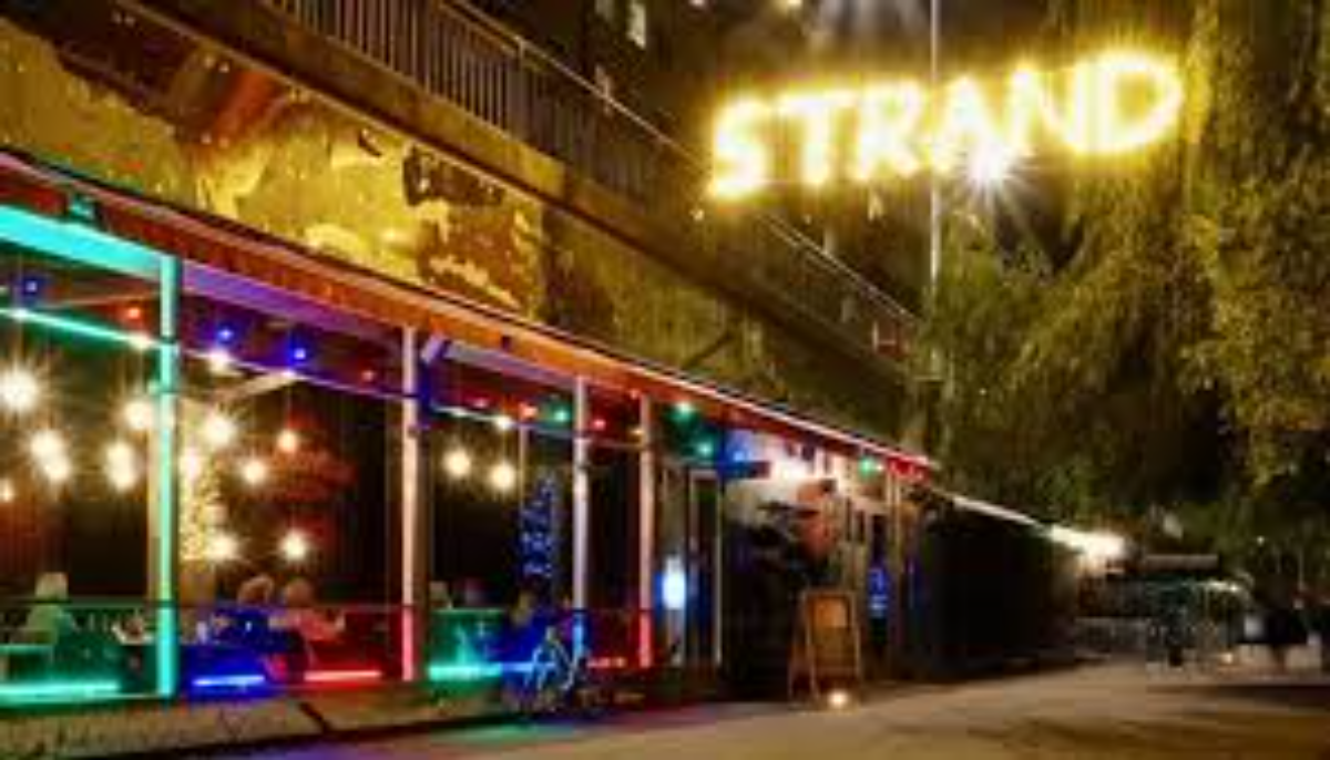 Debaser Strand