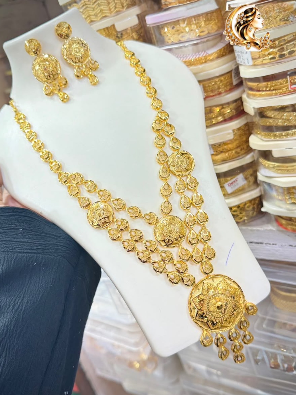 Layer haram gold