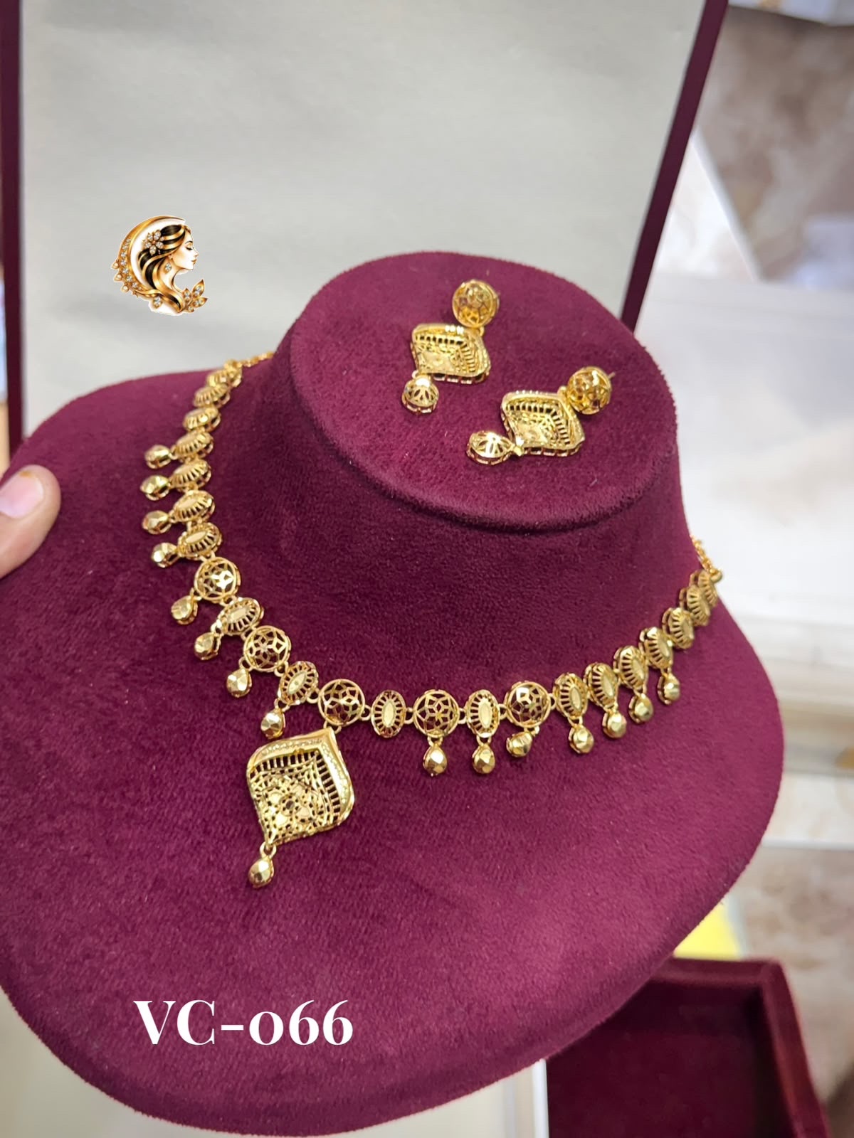 Gold plated necklace 1