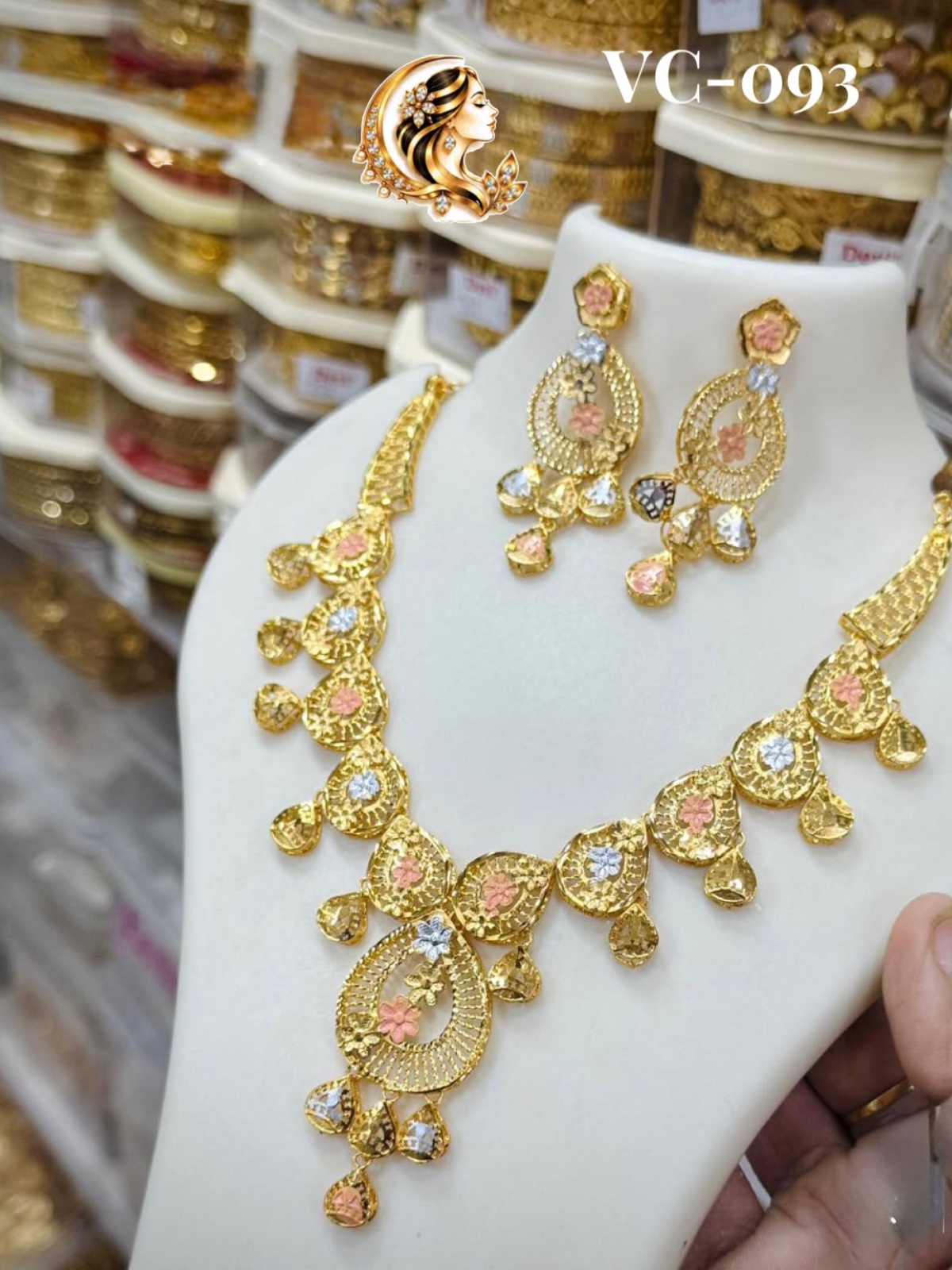Gold plated tri necklace 1