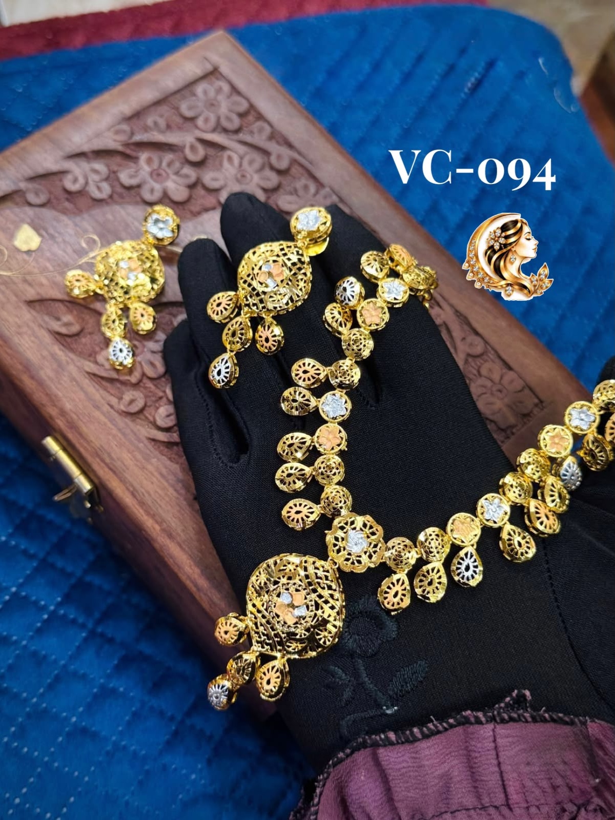 Gold plated tri necklace 1