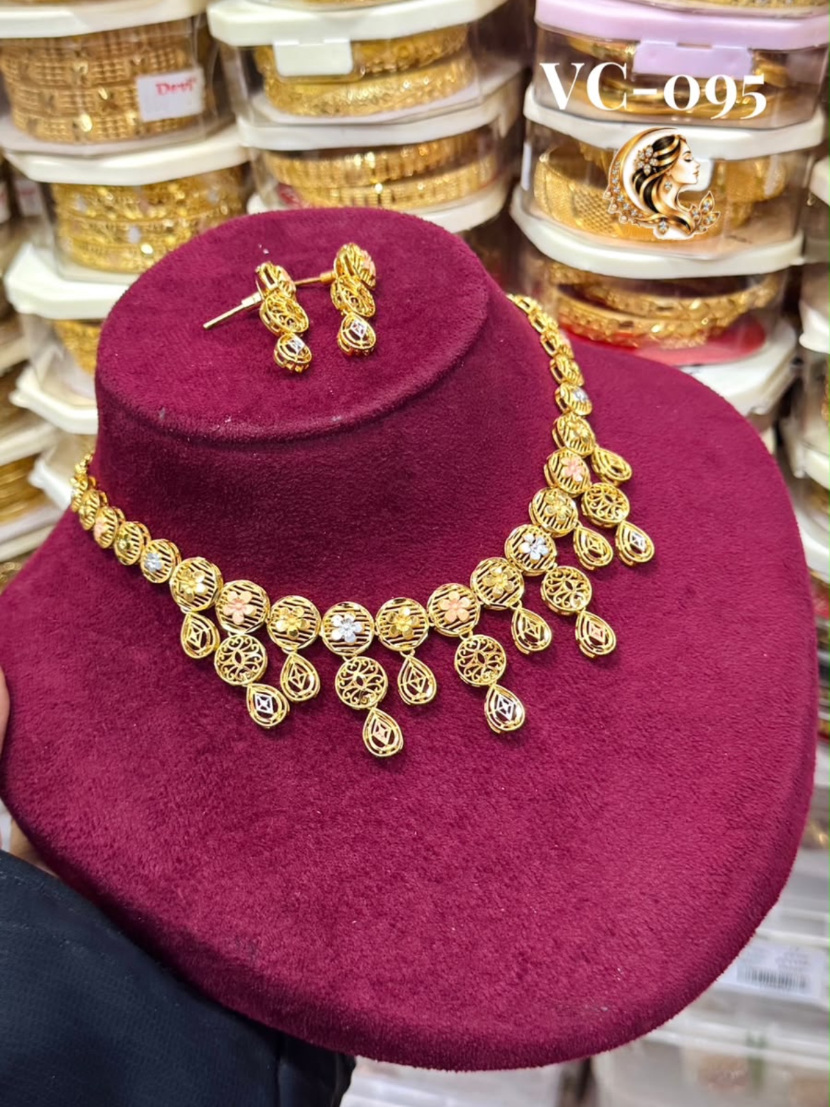 Gold plated necklace 1