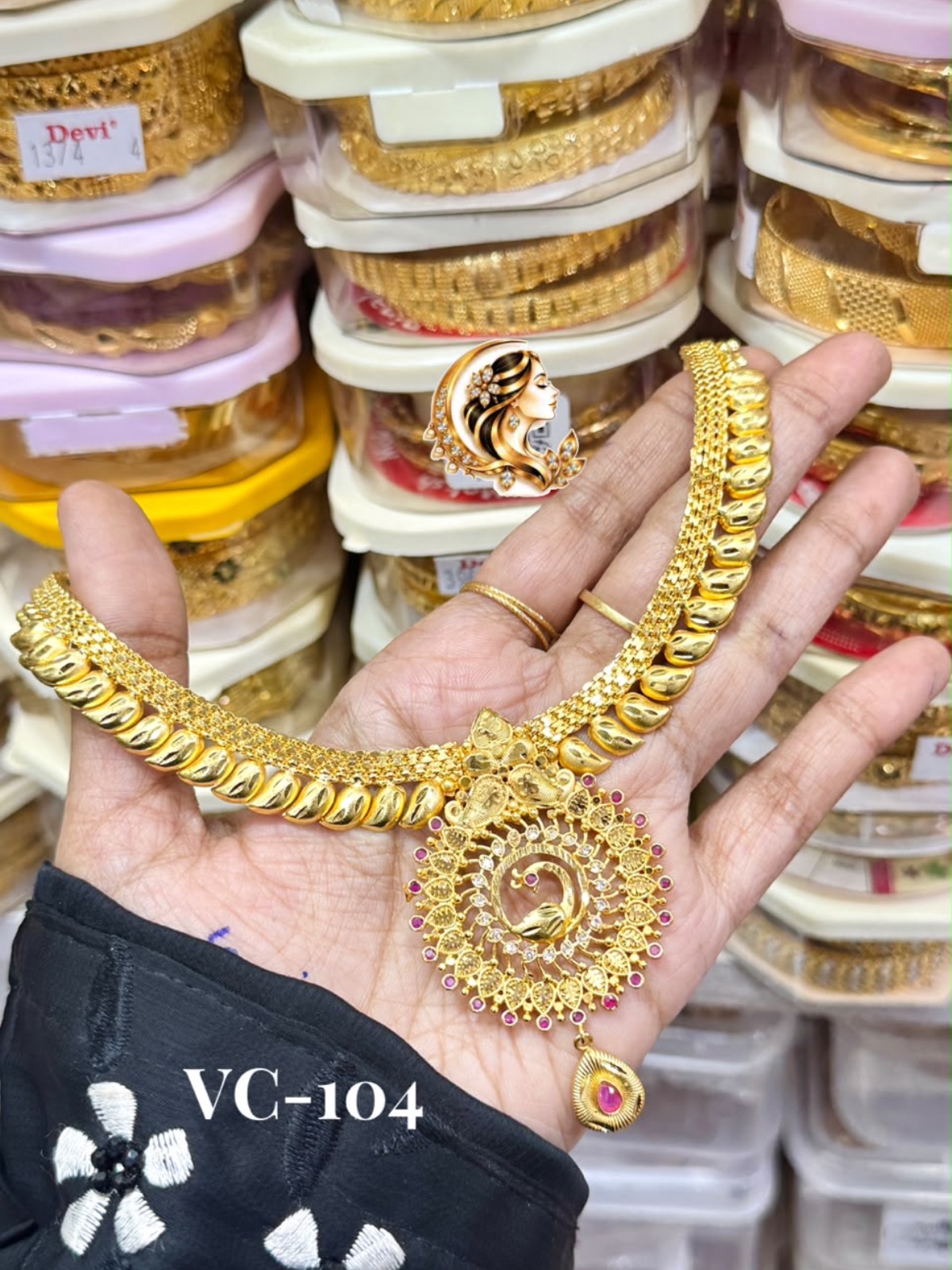 Gold plated necklace 1
