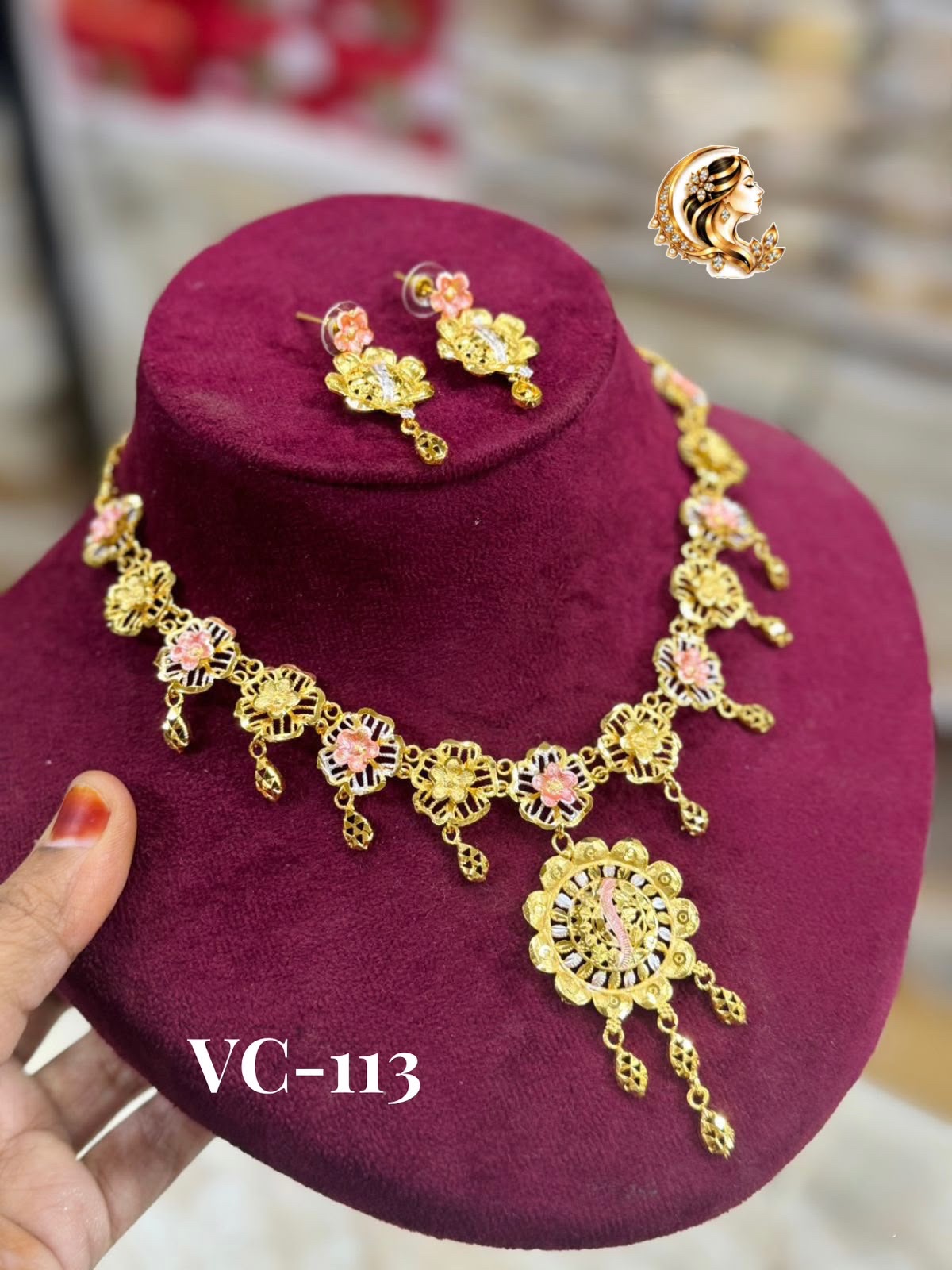 Gold plated necklace 113