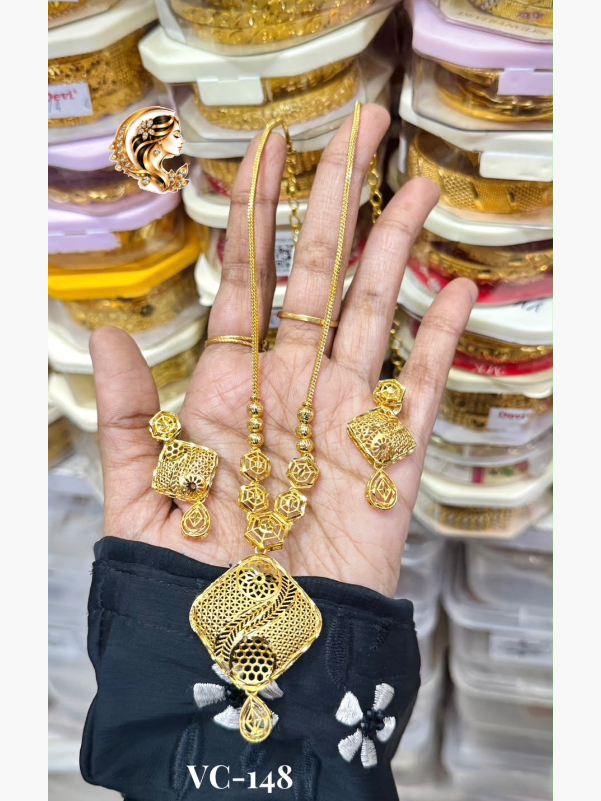 Pendant chain 1