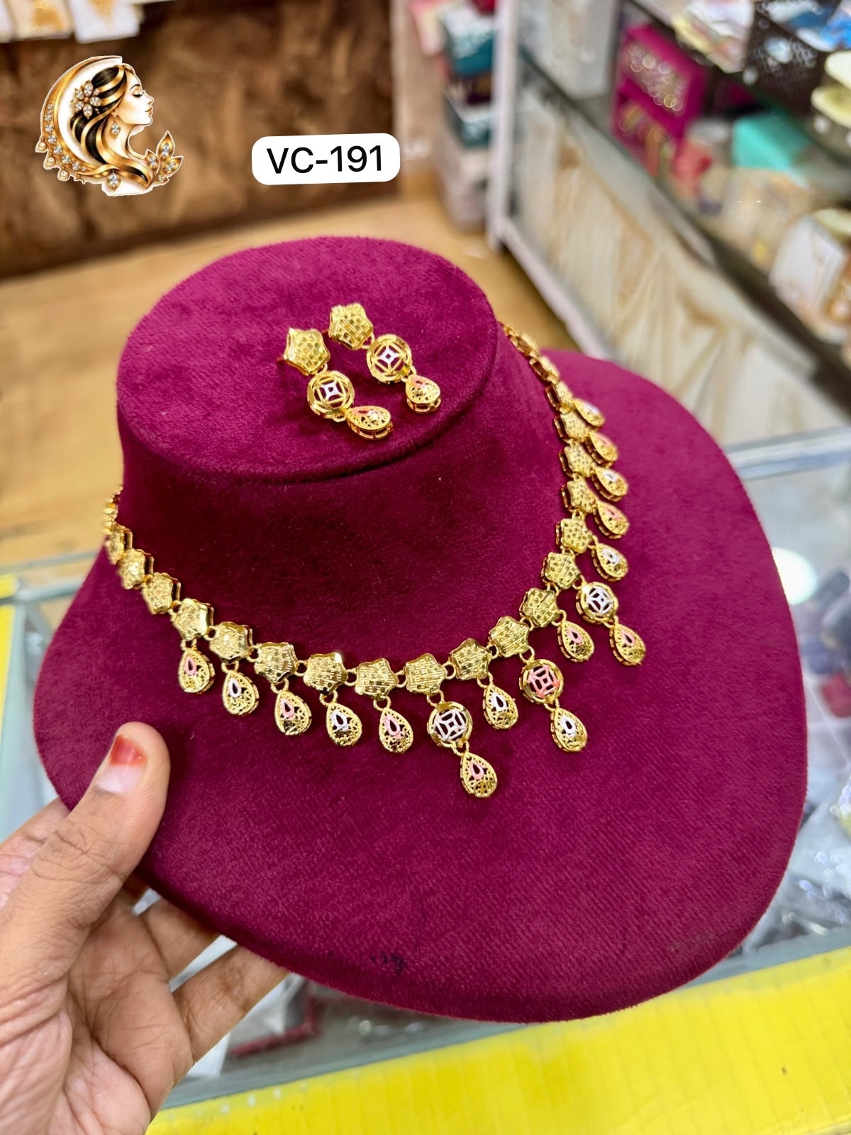 Gold plated necklace 1
