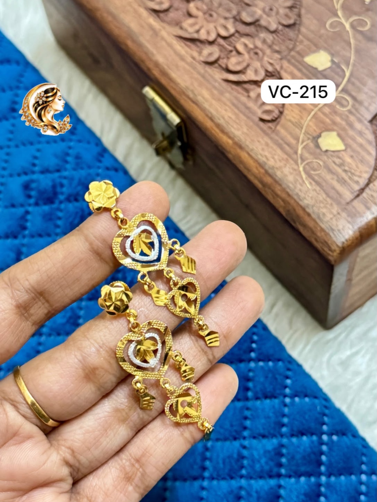 Micro daily wear earring
