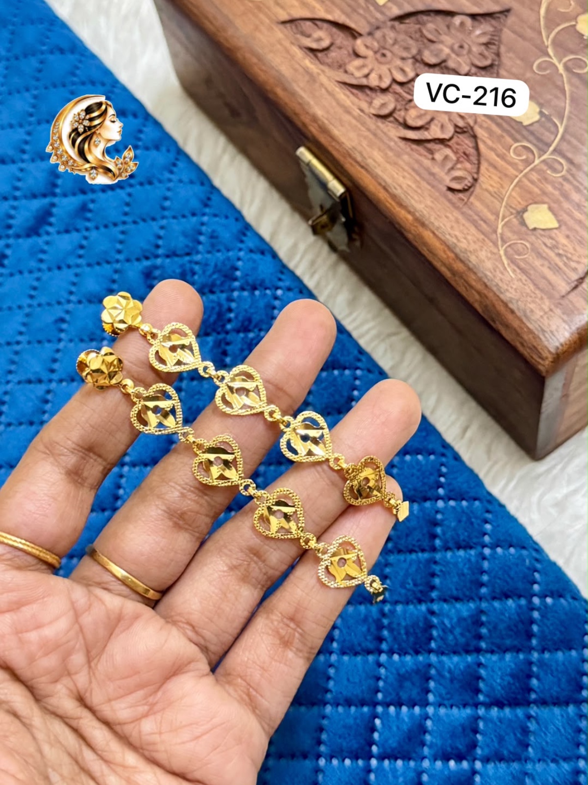 Micro daily wear earring