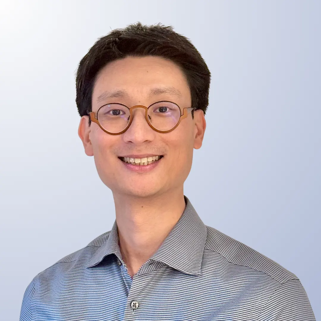 Dr Helmut Yu