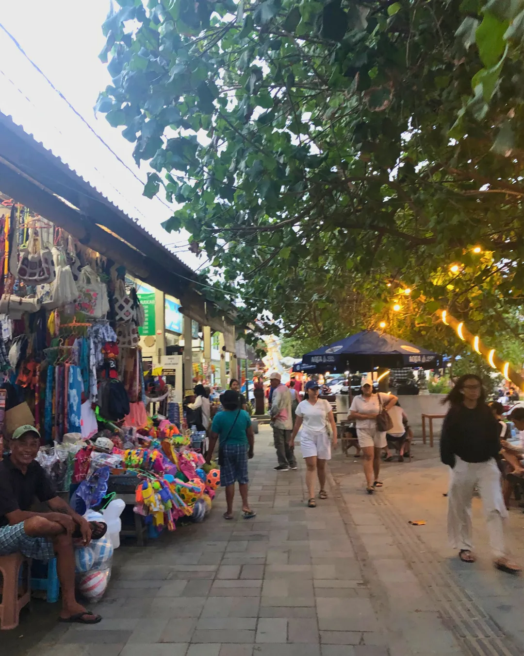 sanur market at night