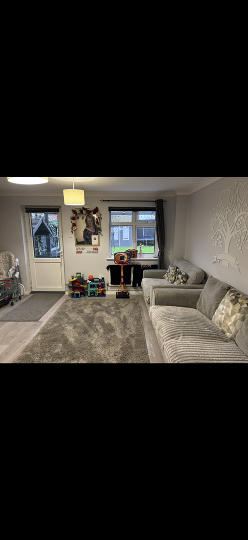 2-bed semi-detached in SS2, Southend-on-Sea