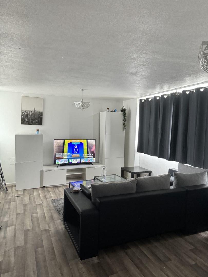 2-bed flat in SO19, Southampton