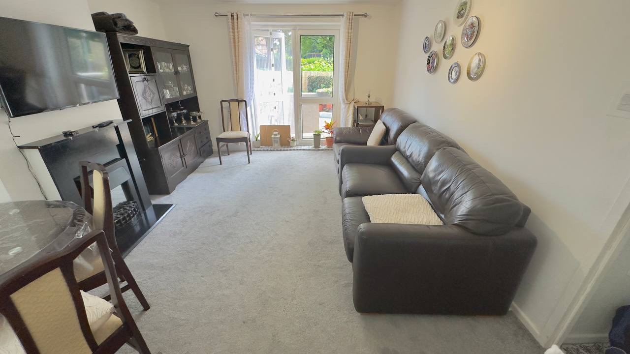 1-bed bungalow in LE2, Leicester
