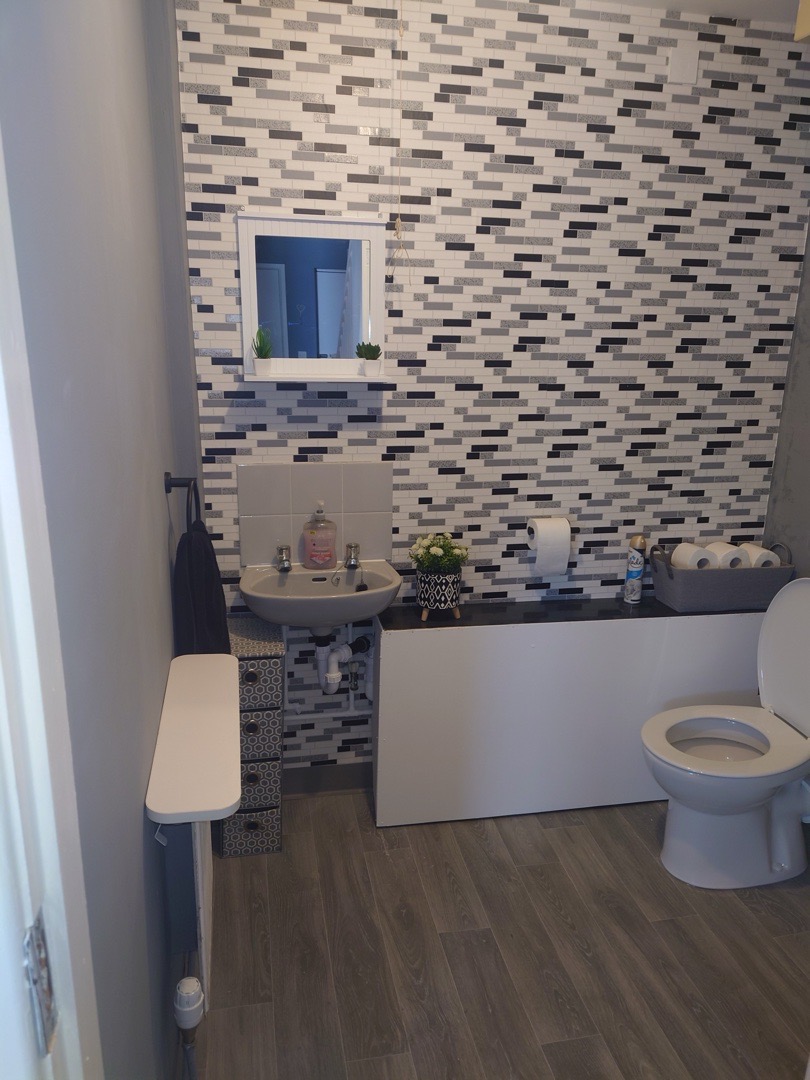 2-bed semi-detached in YO24, York