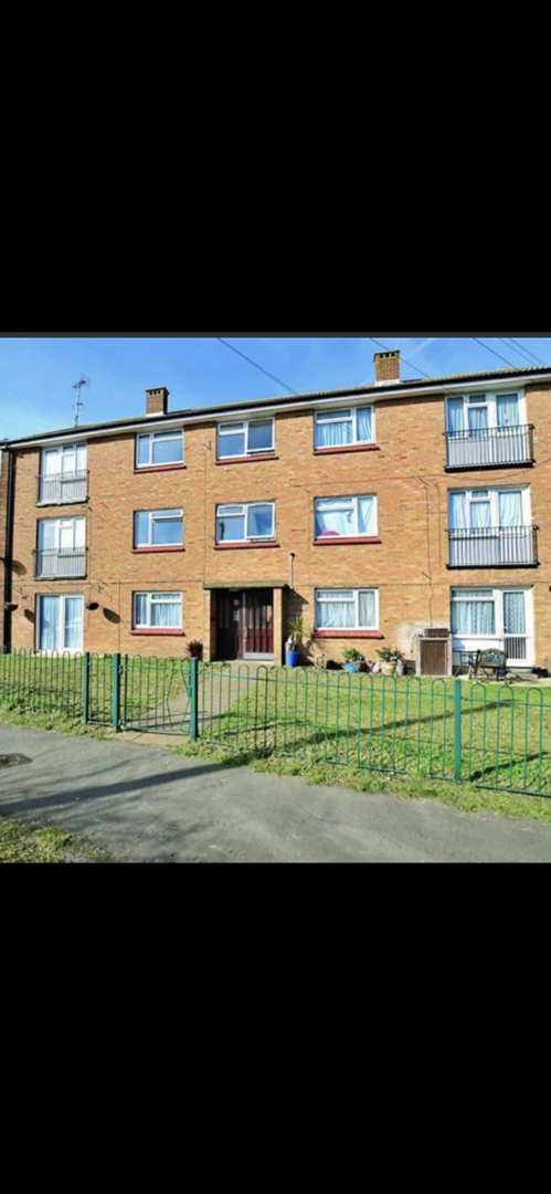 2-bed flat for swap in ME3, Medway