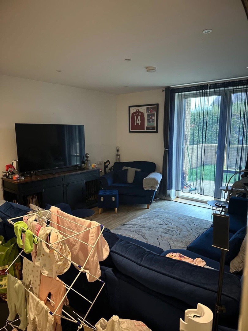 2-bed flat in TN23, Ashford