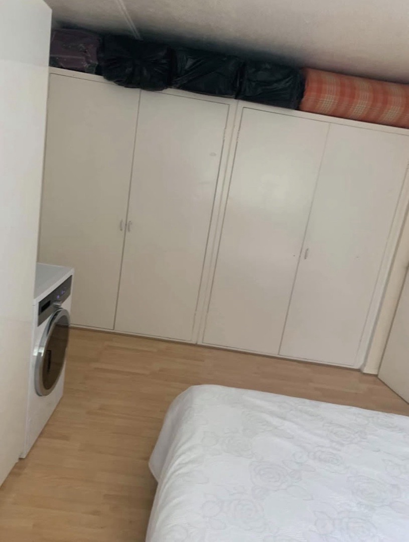 0-bed flat in E13, Newham