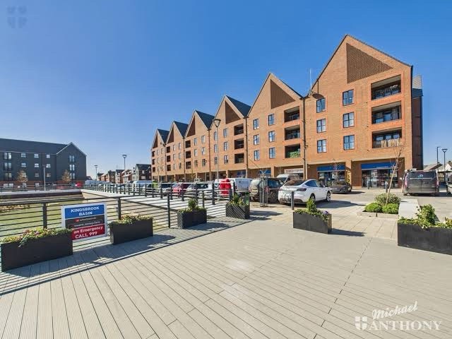 2-bed flat in HP22, Buckinghamshire