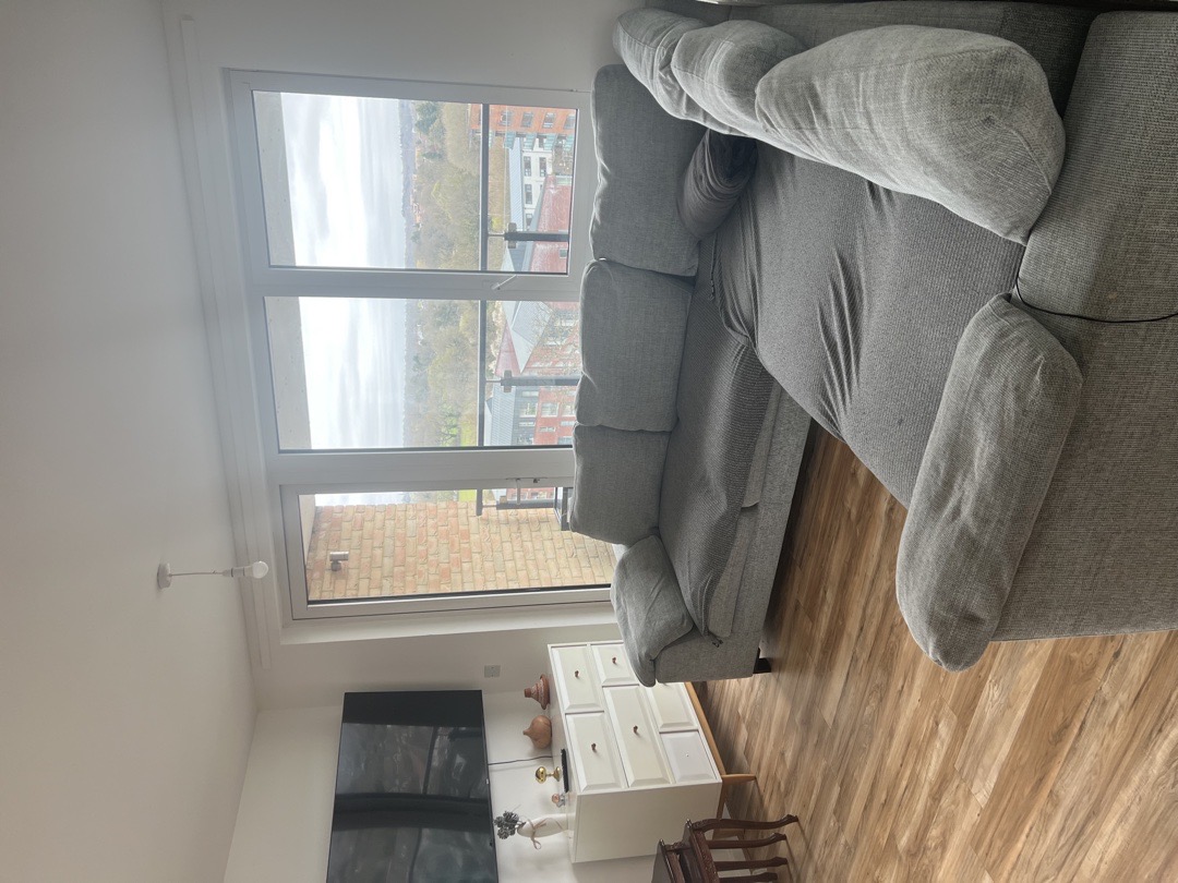 2-bed flat in HA8, London