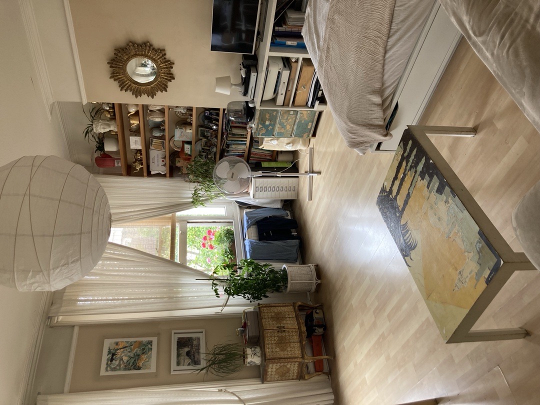 1-bed house-conversion in W11, London