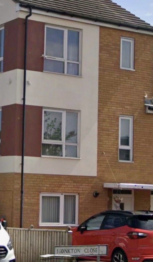 4-bed semi-detached in TN23, Kent