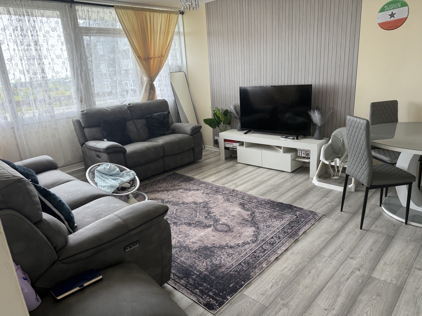 2-bed flat in SE18, United Kingdom
