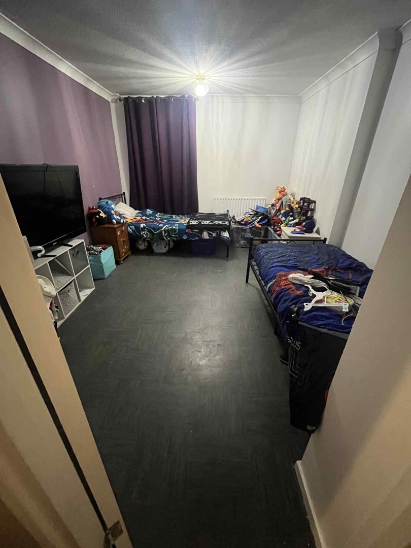 2-bed flat for swap in PO2, Portsmouth