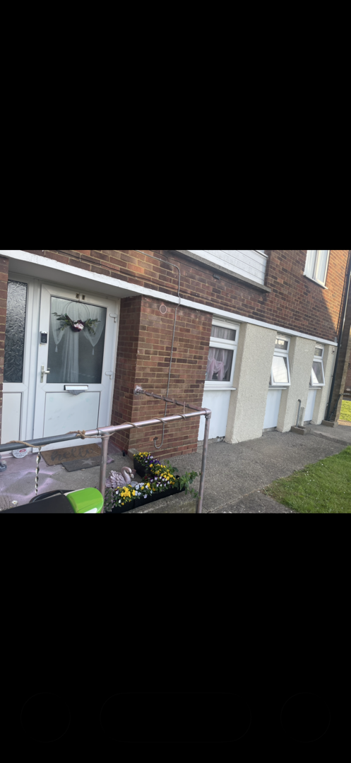 1-bed flat for swap in ME12, Kent