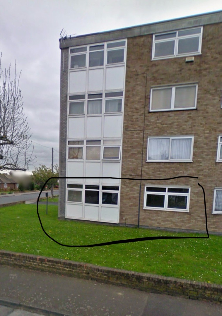 2-bed flat in ME10, Swale