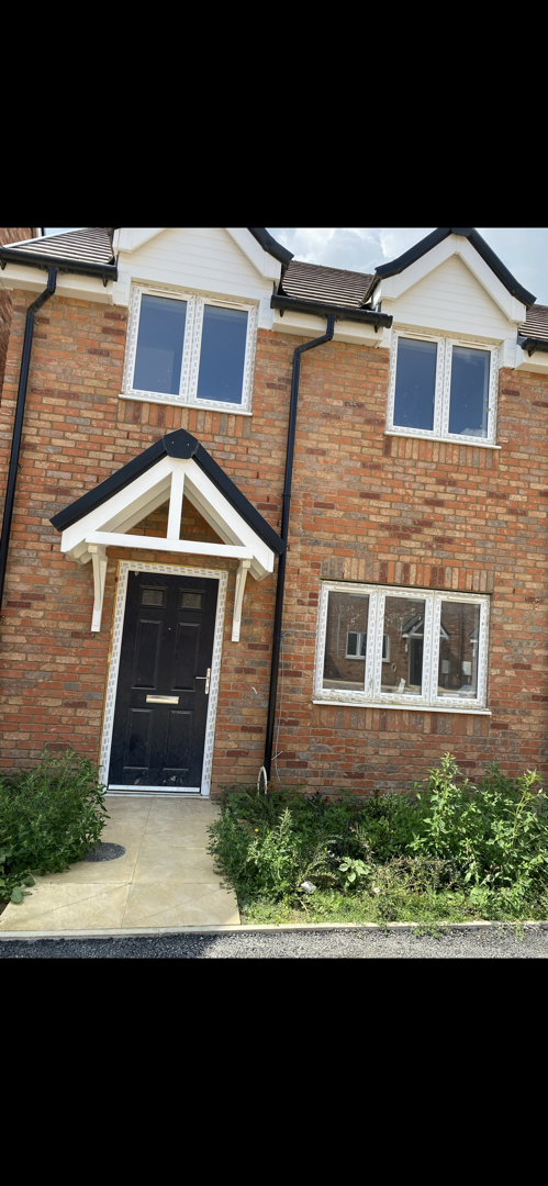 2-bed semi-detached for swap in MK45, Central Bedfordshire