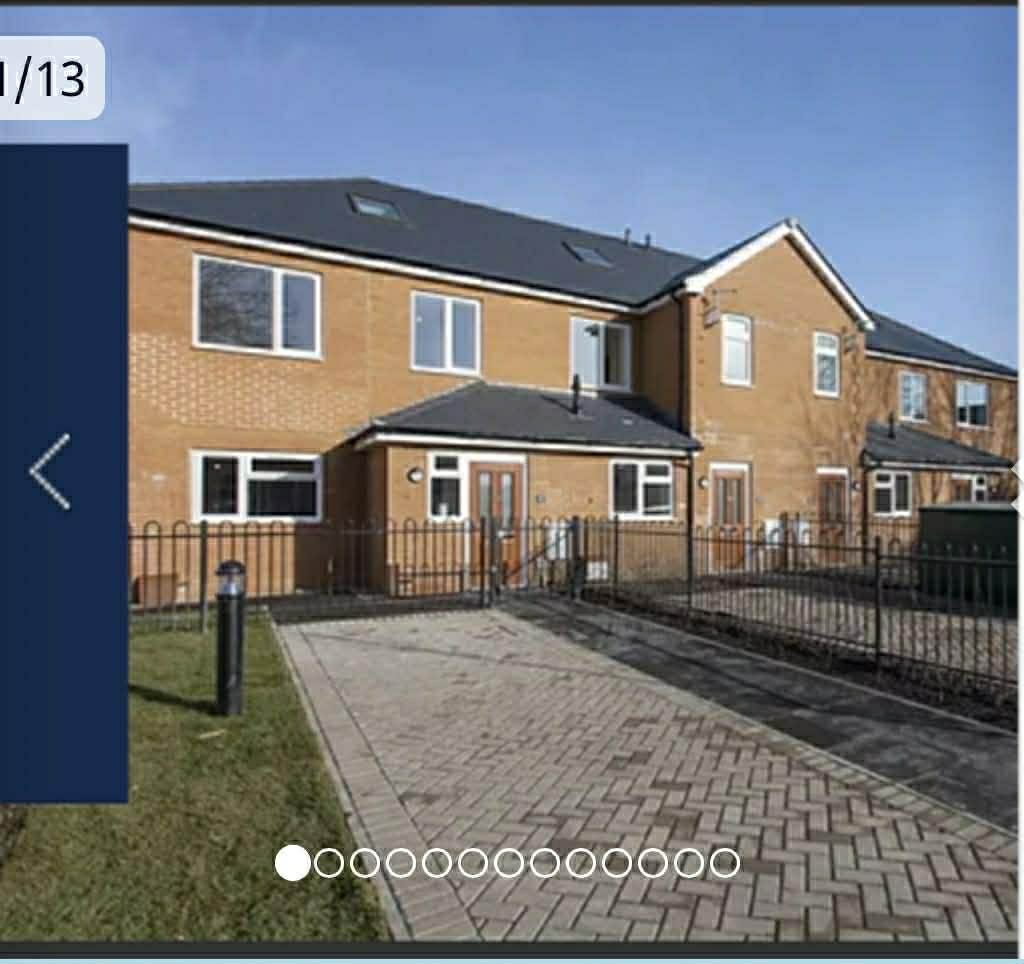 4-bed detached in UB10, Hillingdon
