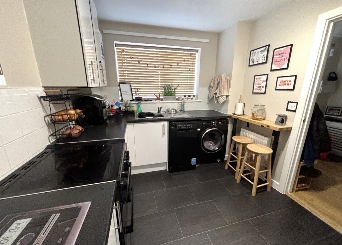 3-bed semi-detached in EN11, Hoddesdon