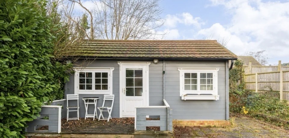 2-bed flat for swap in HA0, London