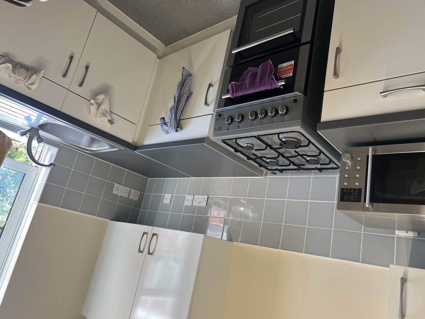 1-bed flat in W10, London