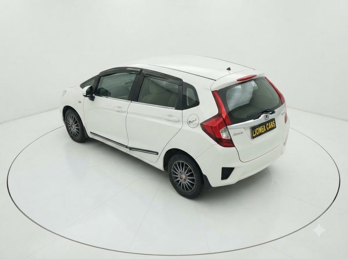 Honda Jazz White 4
