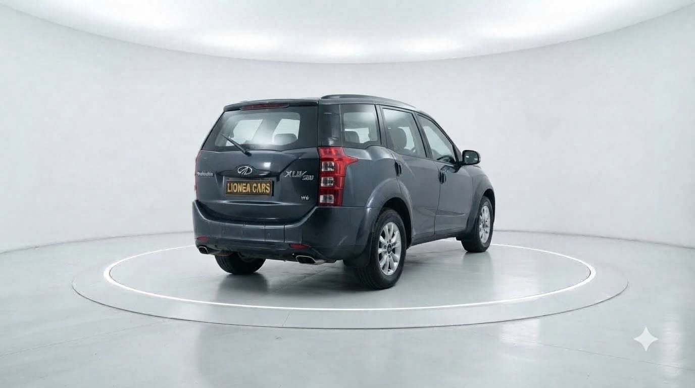 Mahindra XUV 500 W6 2