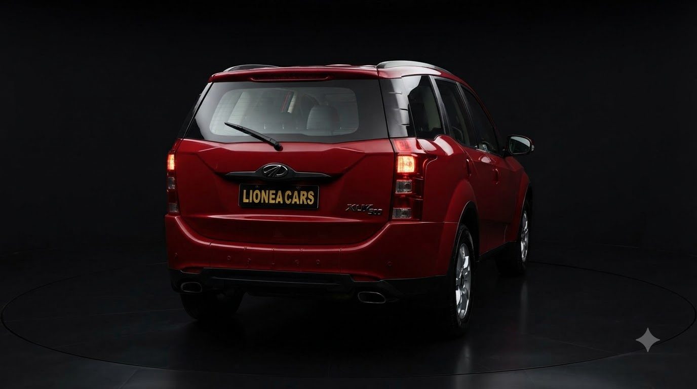Mahindra XUV 500 W7 6