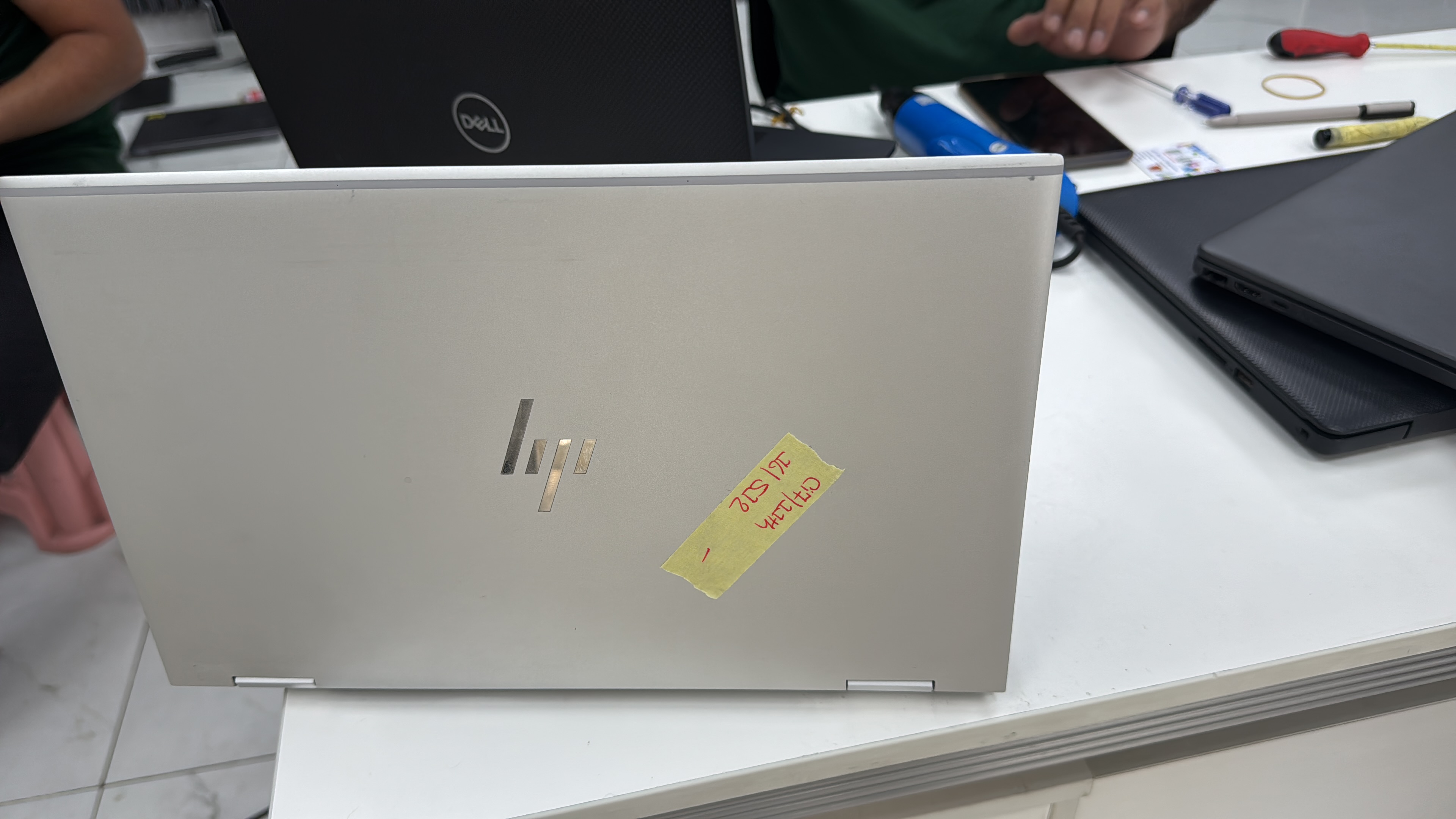 HP ELITEBOOK