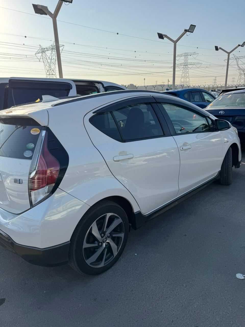 Aqua Hybrid 2015 Model